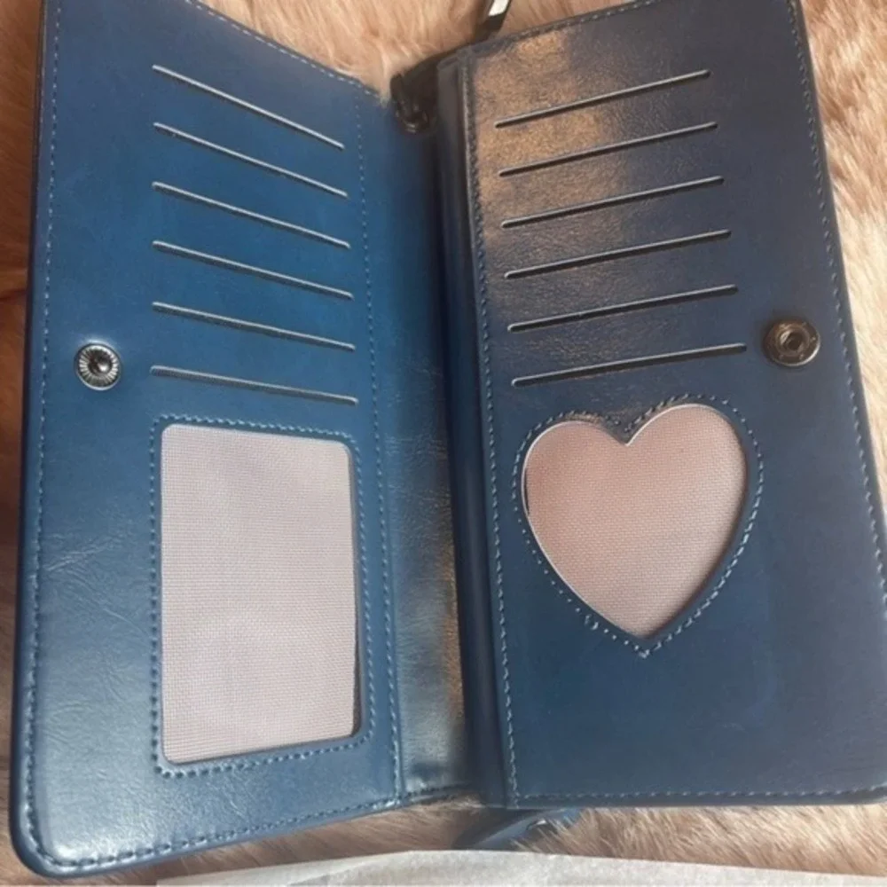 LOVE and freedom Large Wrist Wallet Blue‎